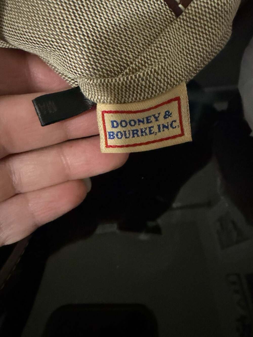 Vintage Dooney & Bourke Signature Crest Brown Shoulder Bag Purse - Picture 8 of 9